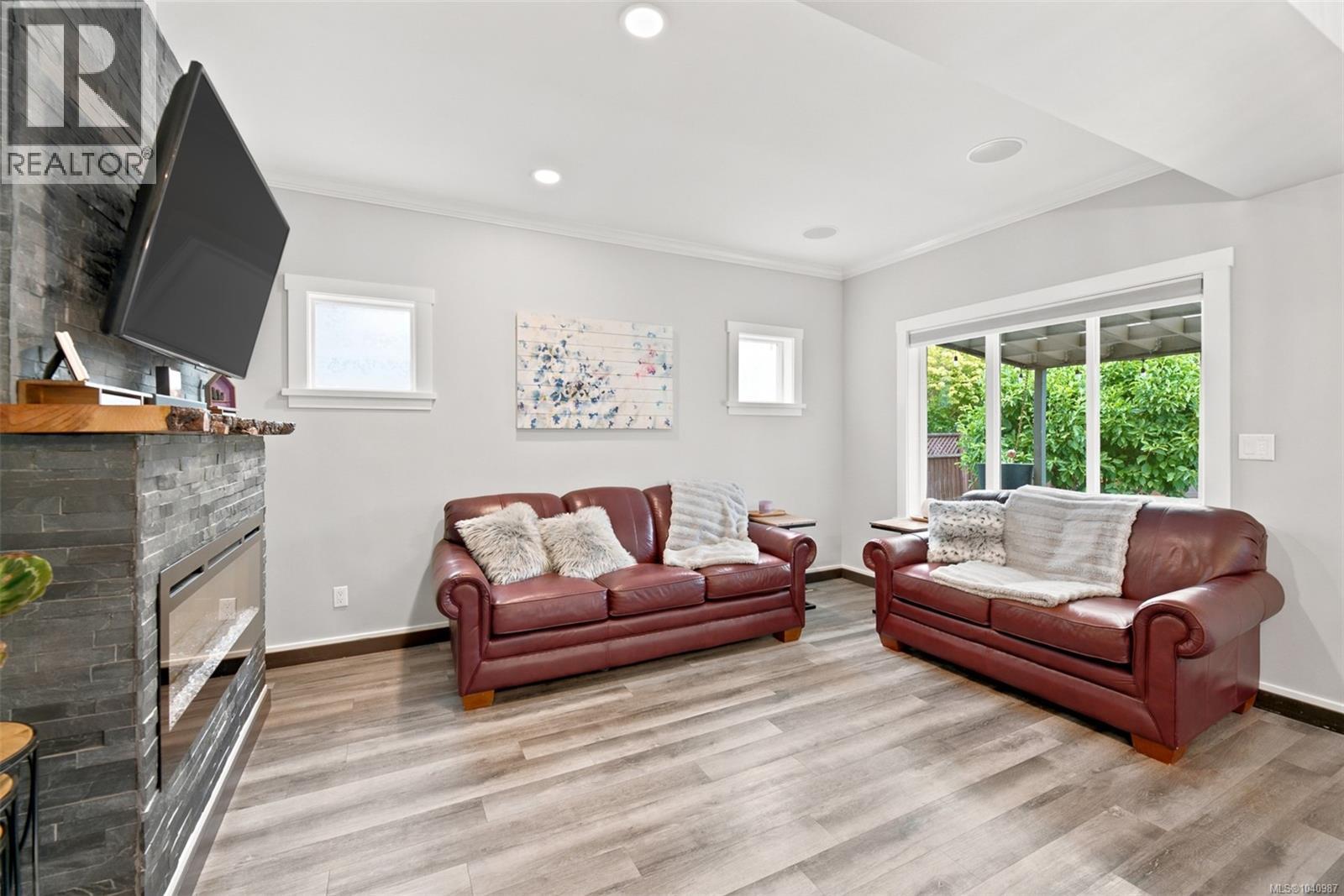 2997 Alouette Dr - 8