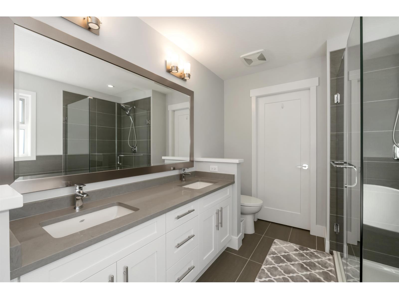 6 Bed, 4 Bath House for Sale in Surrey – 16750 EDGEWOOD DRIVE, Surrey – MLS# R3144237 - Image 19