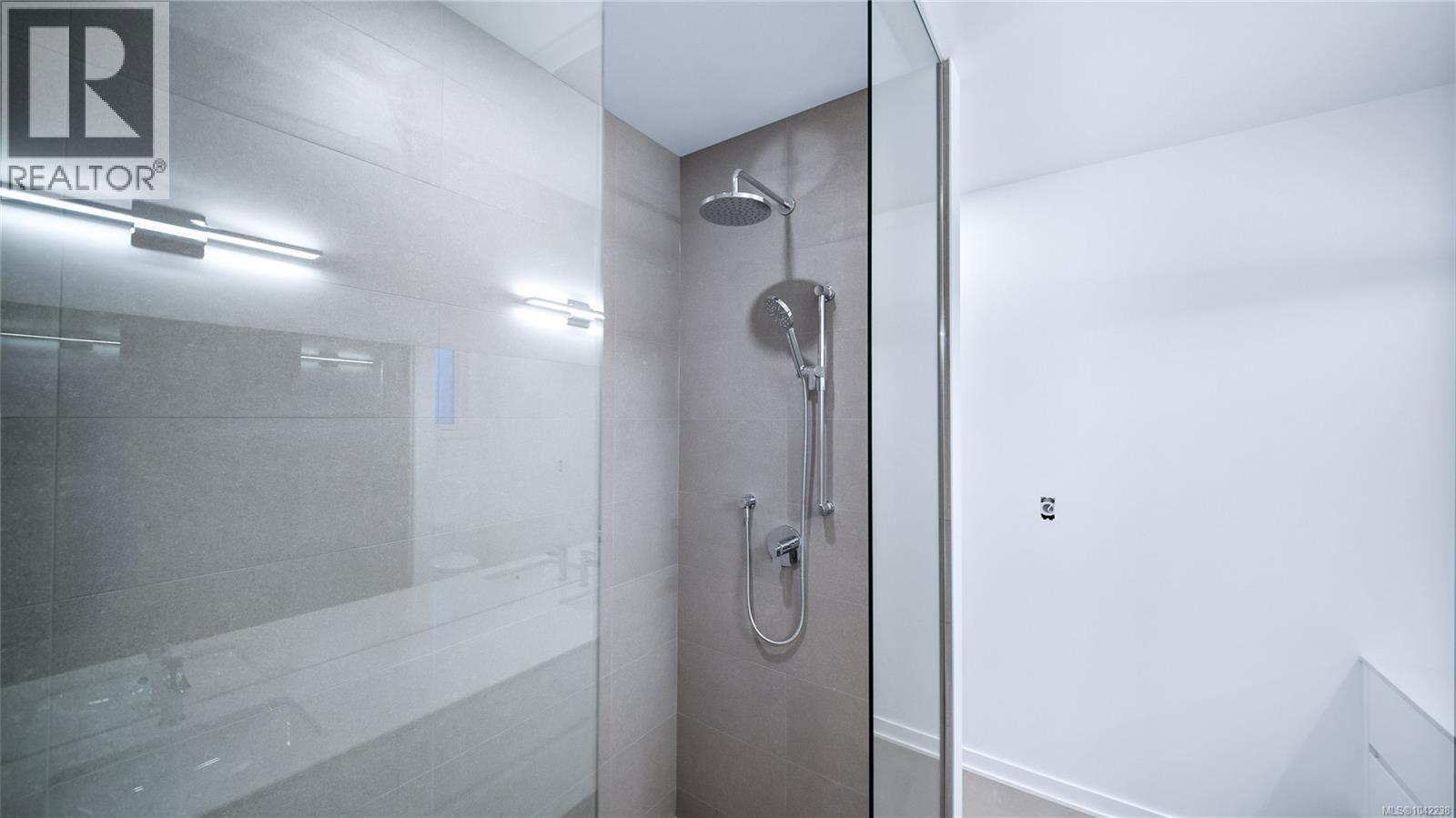 3700 Kootenay Pl - 45
