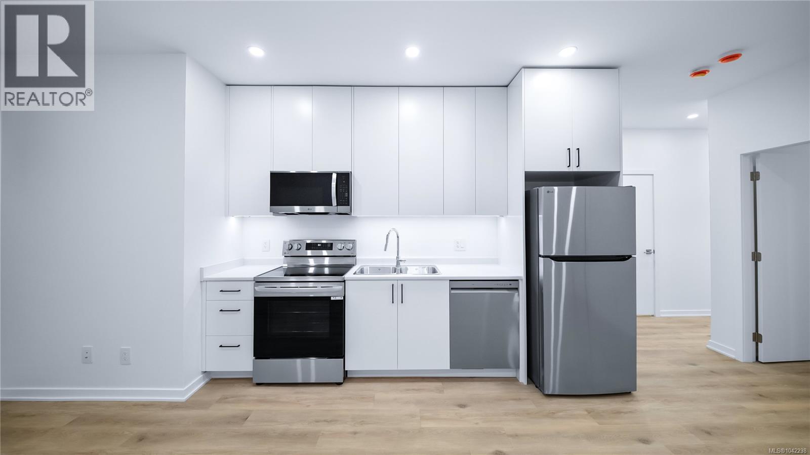 3700 Kootenay Pl - 67