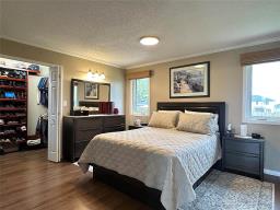 22111 14 Highway, Winkler, MB R6W4A6 Photo 24