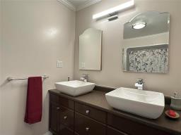 22111 14 Highway, Winkler, MB R6W4A6 Photo 25