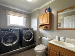 22111 14 Highway, Winkler, MB R6W4A6 Photo 29