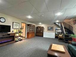 22111 14 Highway, Winkler, MB R6W4A6 Photo 34