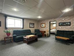22111 14 Highway, Winkler, MB R6W4A6 Photo 32