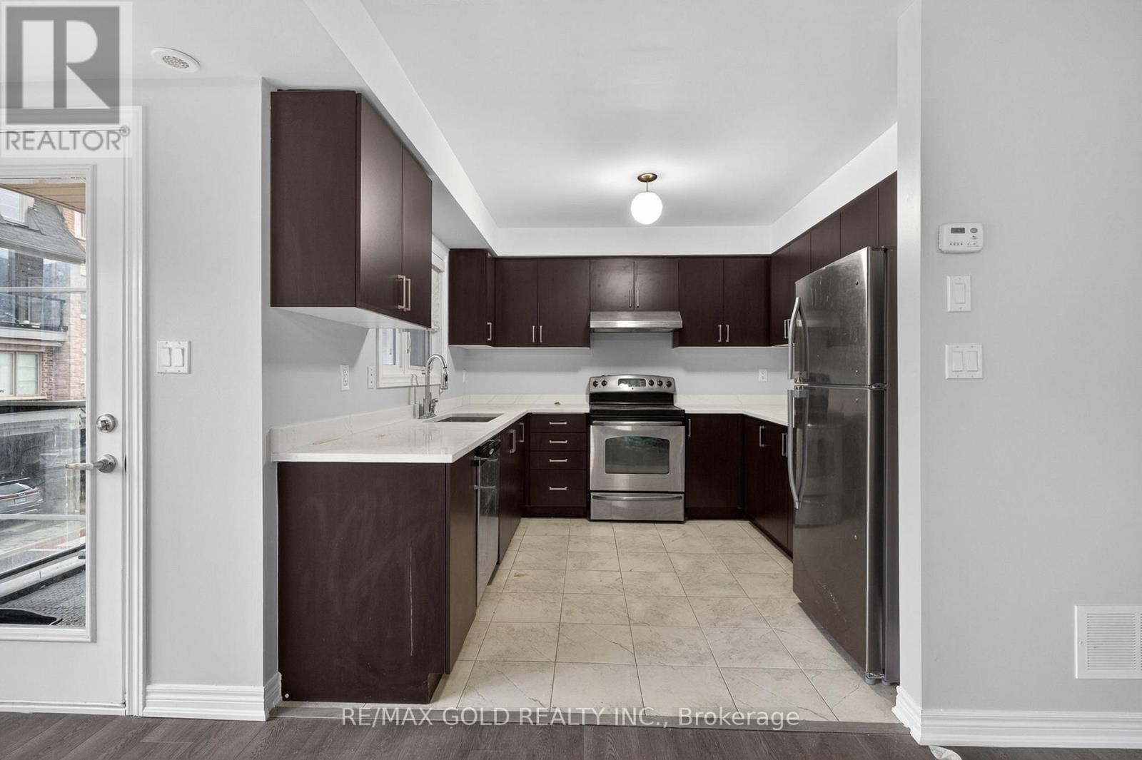 #48 200 VETERANS DRIVE - 13