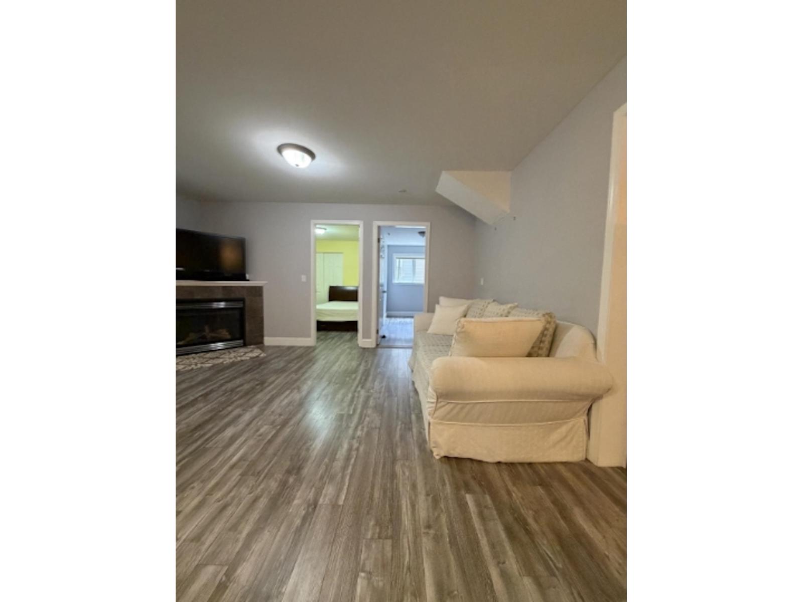 2 Bed, 1 Bath House for Rent in Abbotsford – 35258 FIRDALE AVENUE, Abbotsford – MLS# R3144330 - Image 4