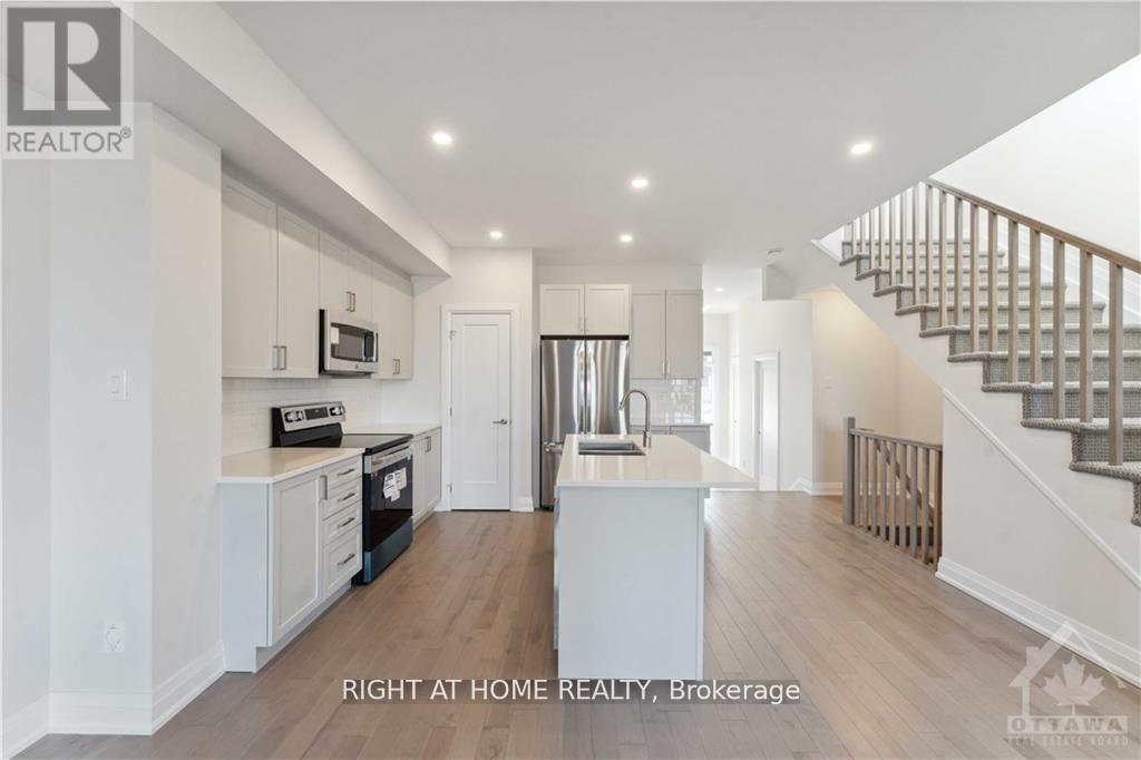 724 PETANQUE CRESCENT, Ottawa. Luxury613. By Peter Sagos - Image 10