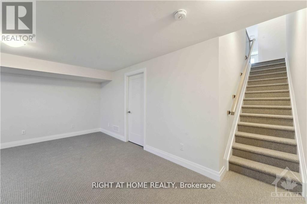 724 PETANQUE CRESCENT, Ottawa. Luxury613. By Peter Sagos - Image 11