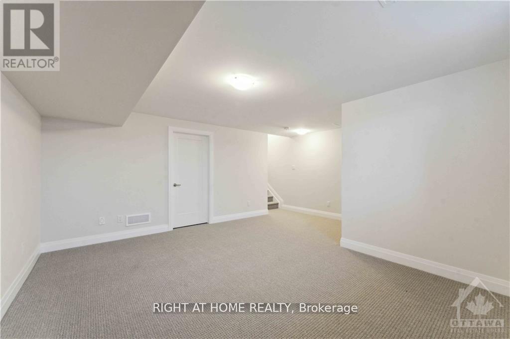 724 PETANQUE CRESCENT, Ottawa. Luxury613. By Peter Sagos - Image 12