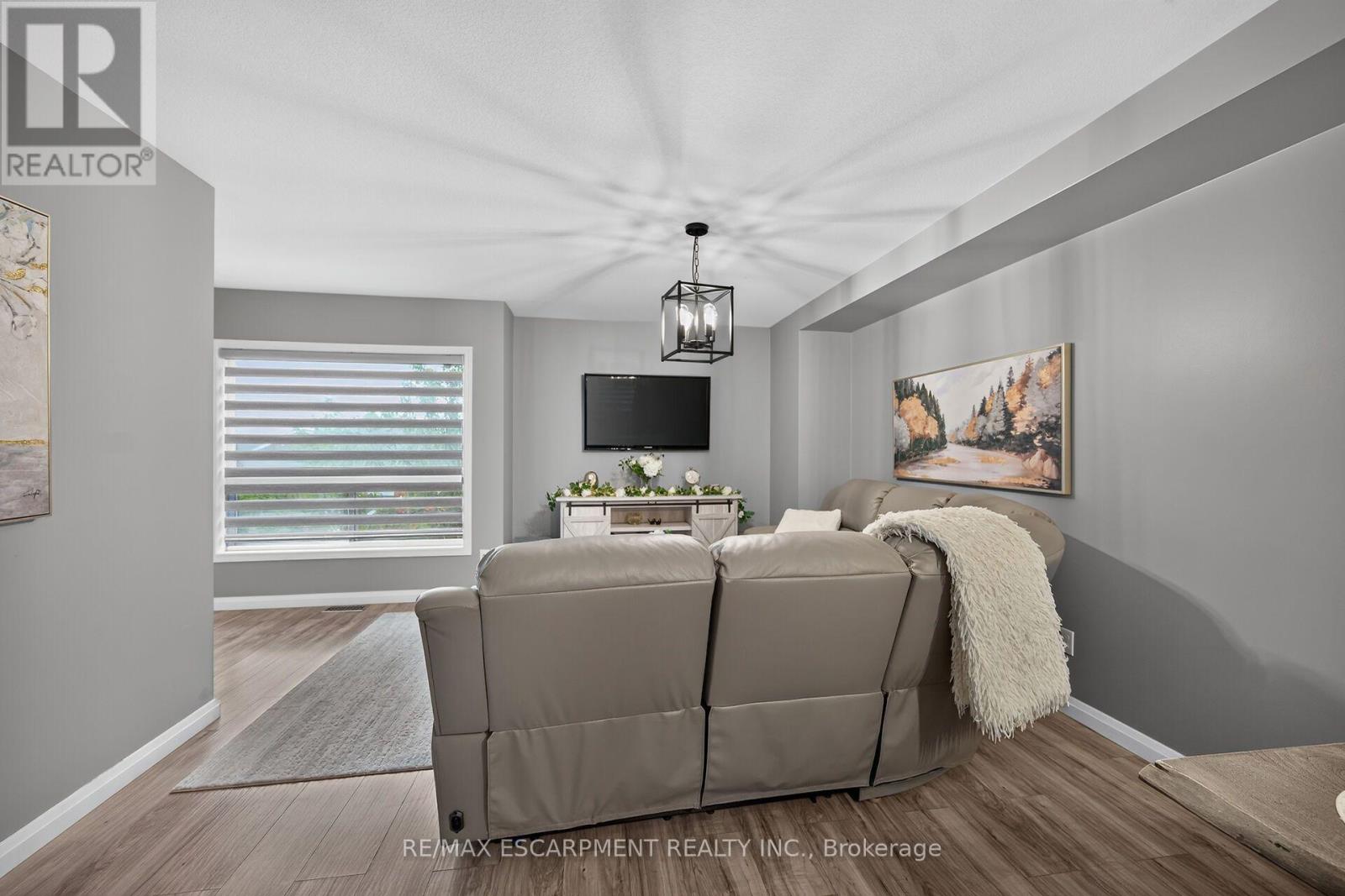 #17 1328 UPPER SHERMAN AVENUE - 13