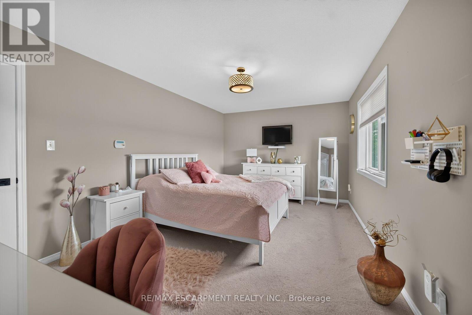 #17 1328 UPPER SHERMAN AVENUE - 26