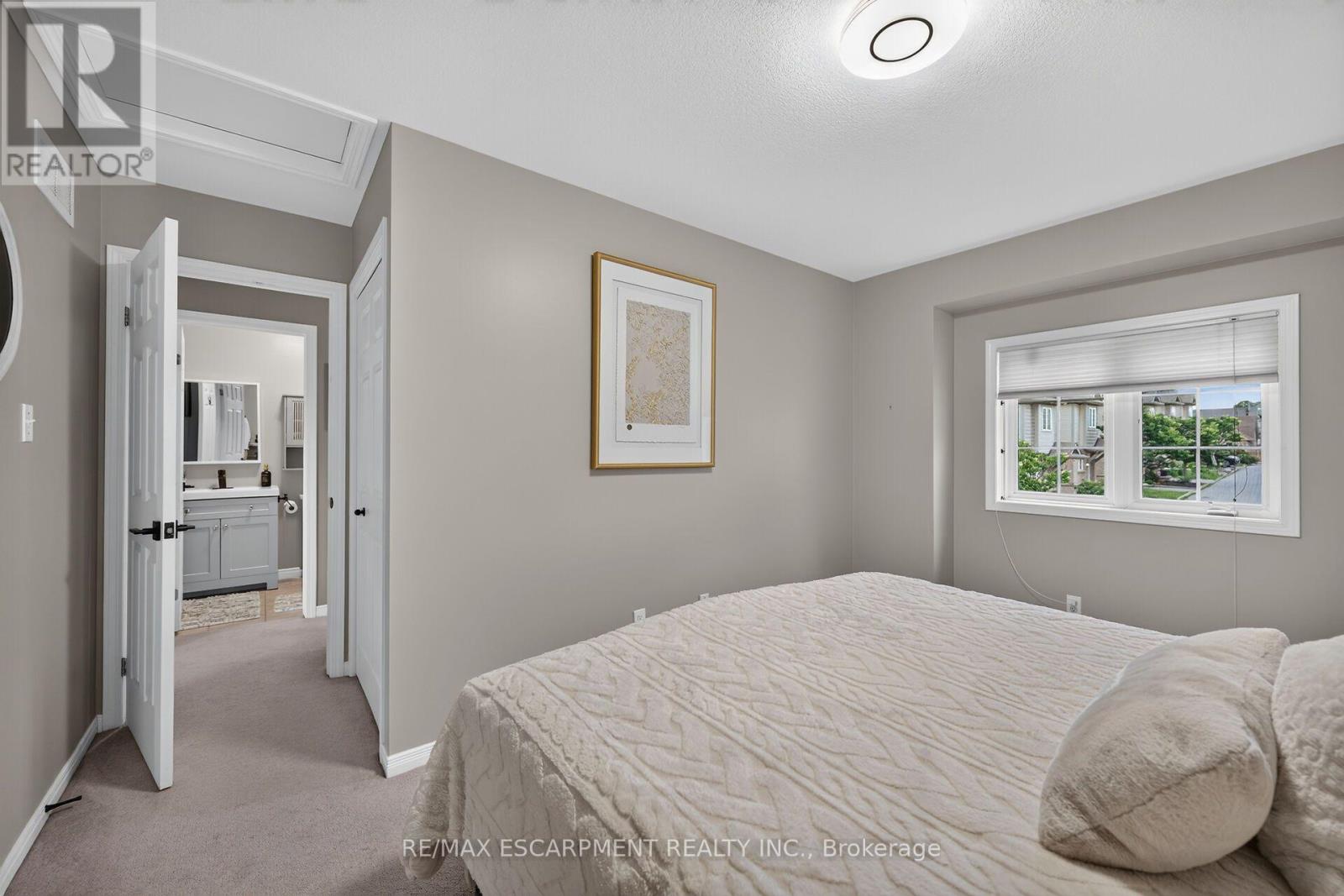 #17 1328 UPPER SHERMAN AVENUE - 31