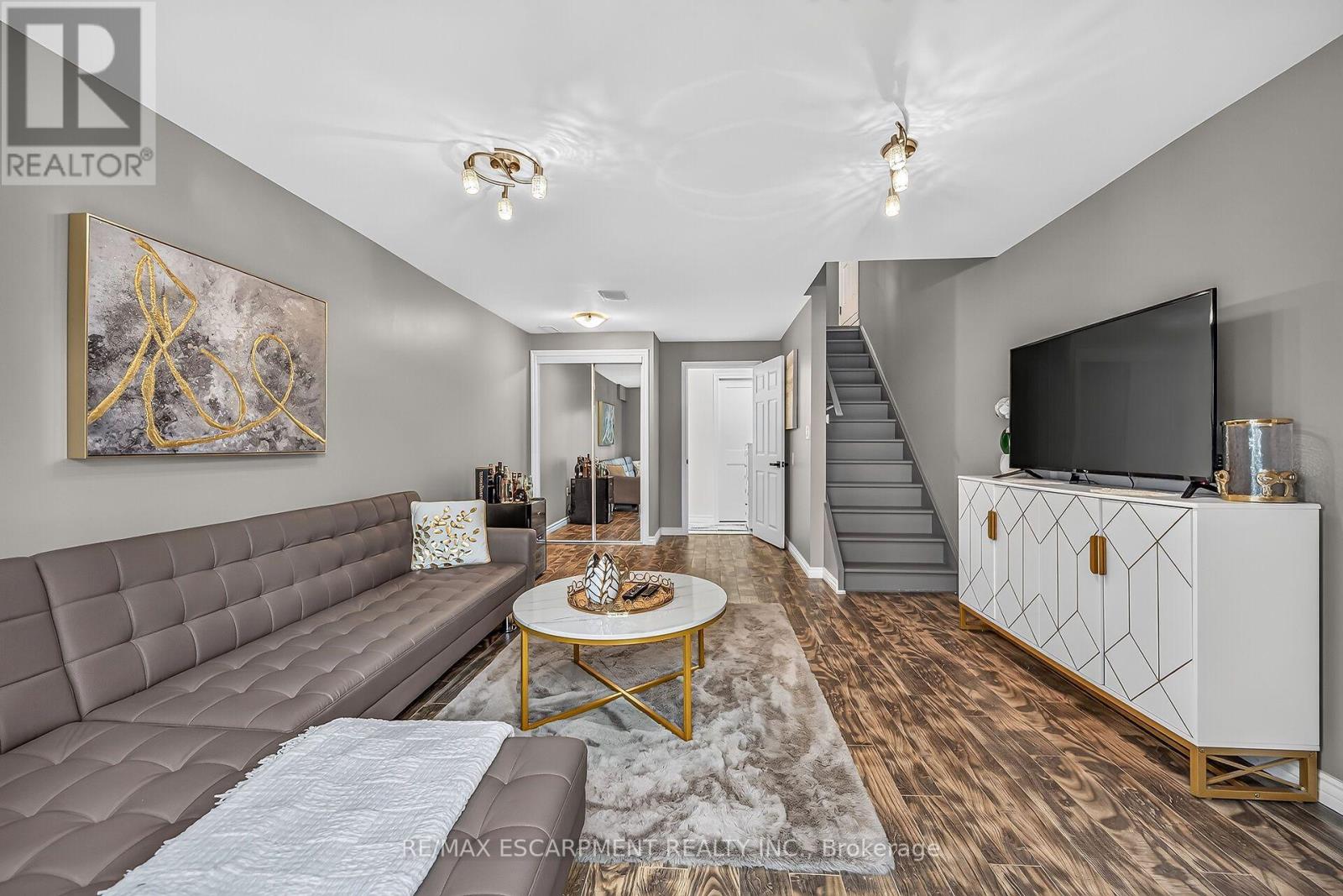 #17 1328 UPPER SHERMAN AVENUE - 37