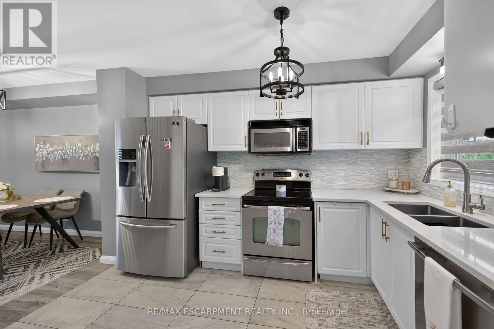 #17 1328 UPPER SHERMAN AVENUE - 5