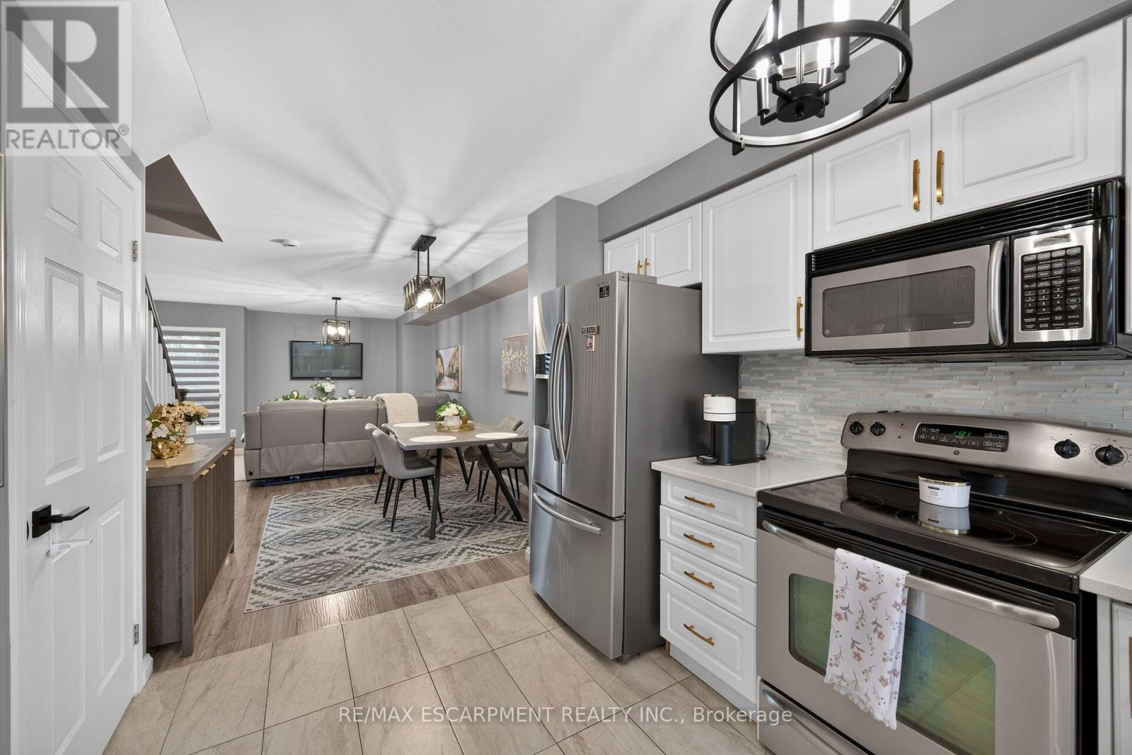 #17 1328 UPPER SHERMAN AVENUE - 6