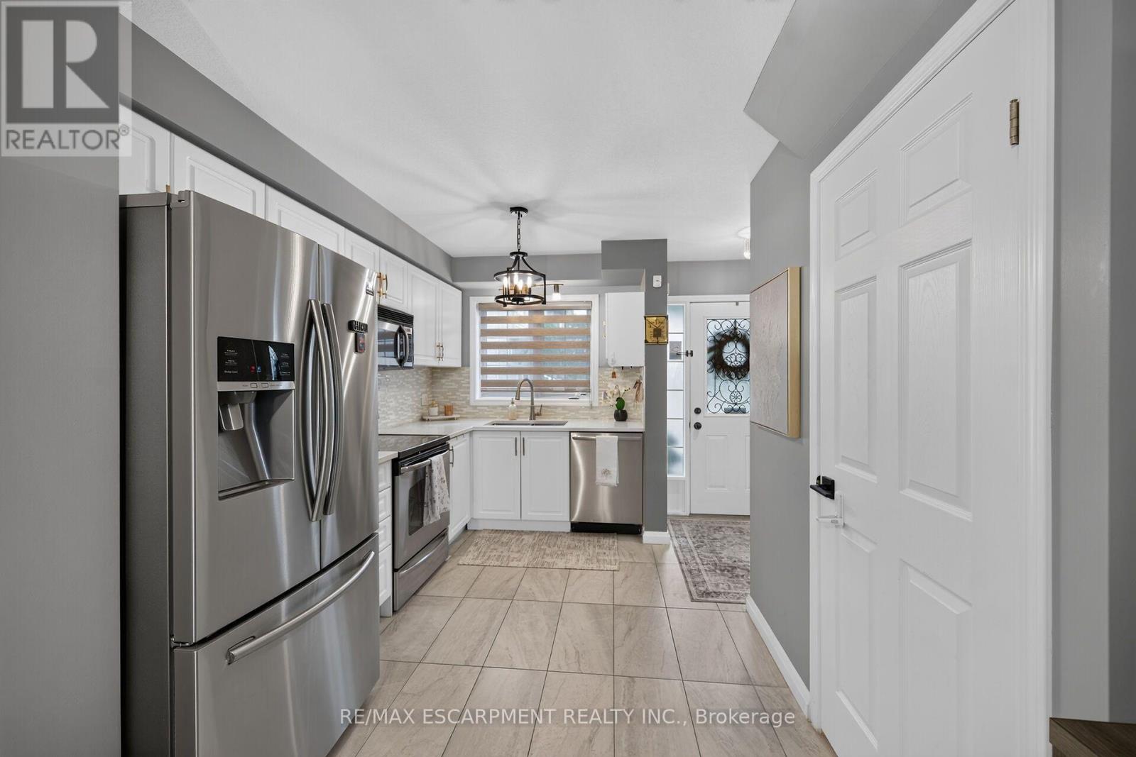 #17 1328 UPPER SHERMAN AVENUE - 7