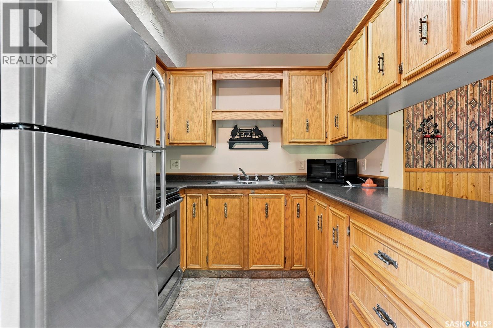 #204D 213 Main STREET - 9