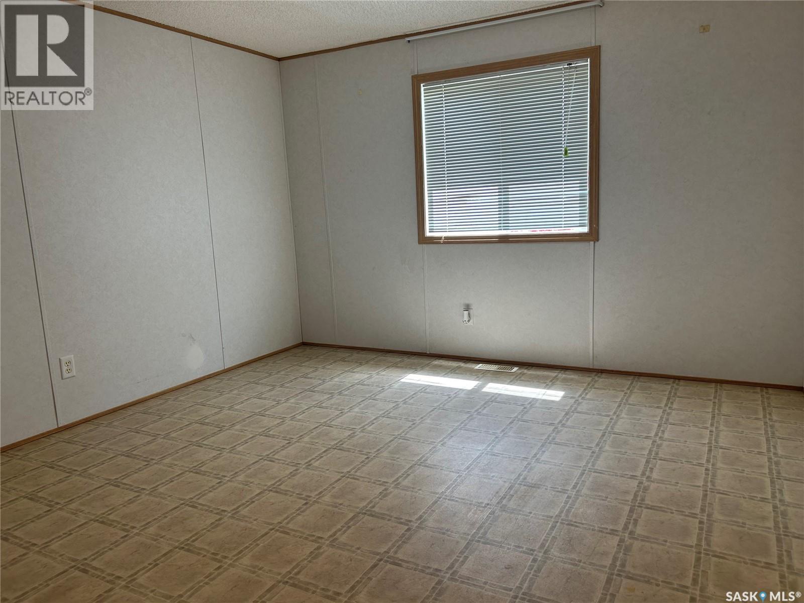 Tessier Acreage 5 Acres. RM of Estevan - 17