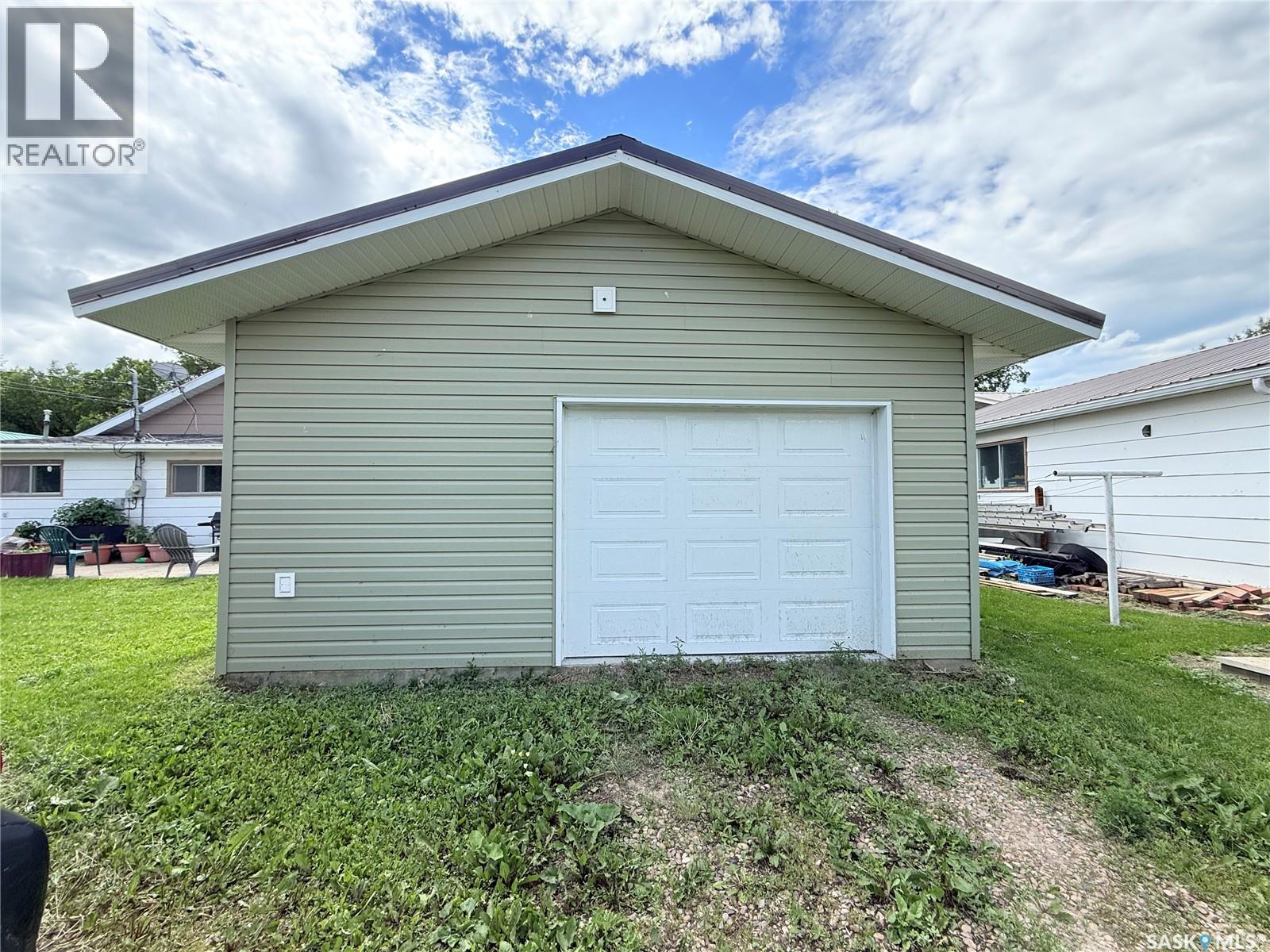 430 3rd STREET E - 17