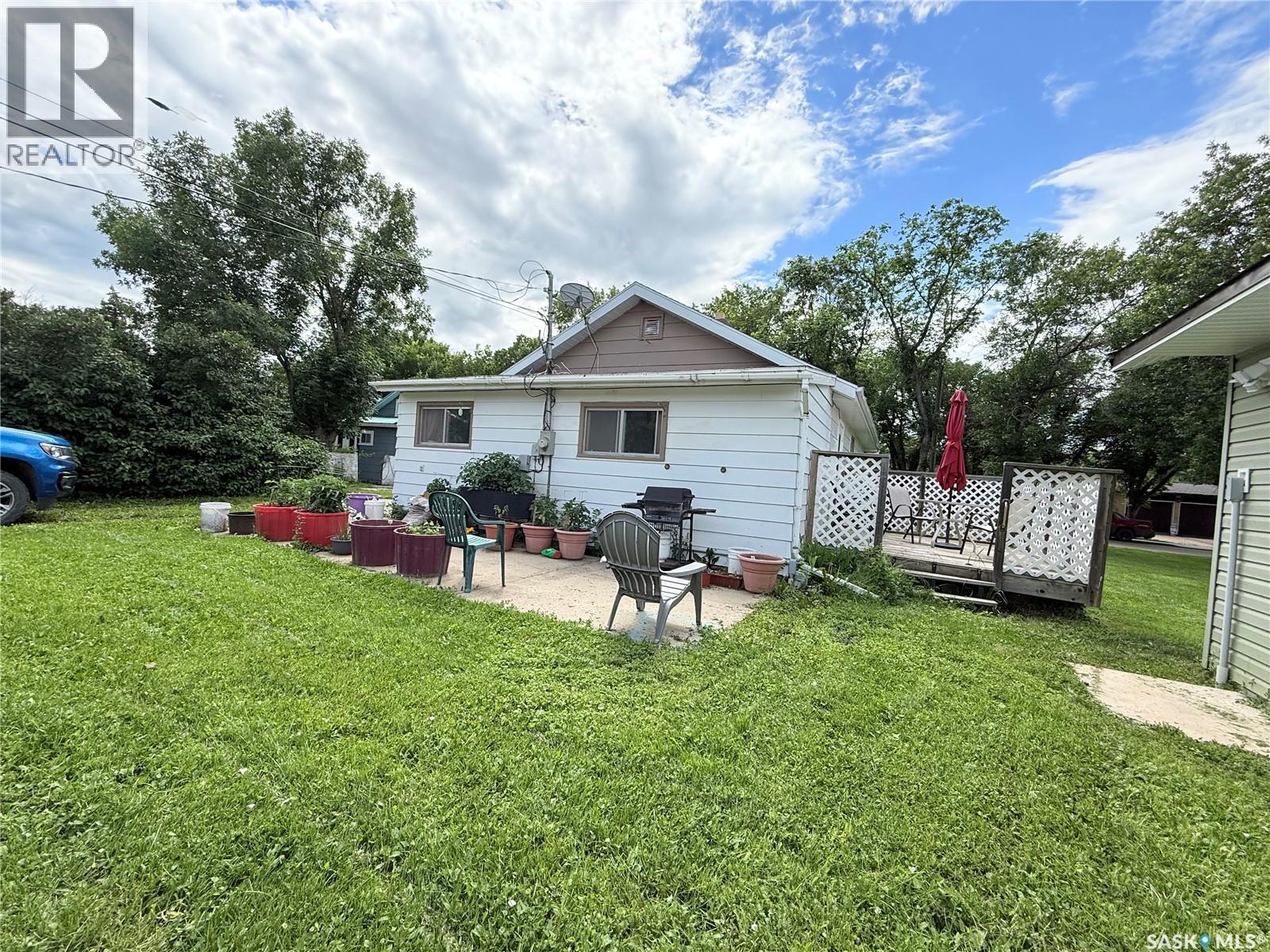 430 3rd STREET E - 18