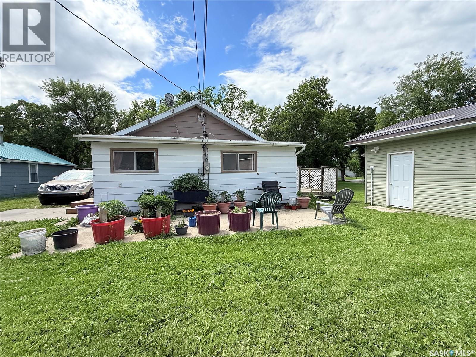 430 3rd STREET E - 20
