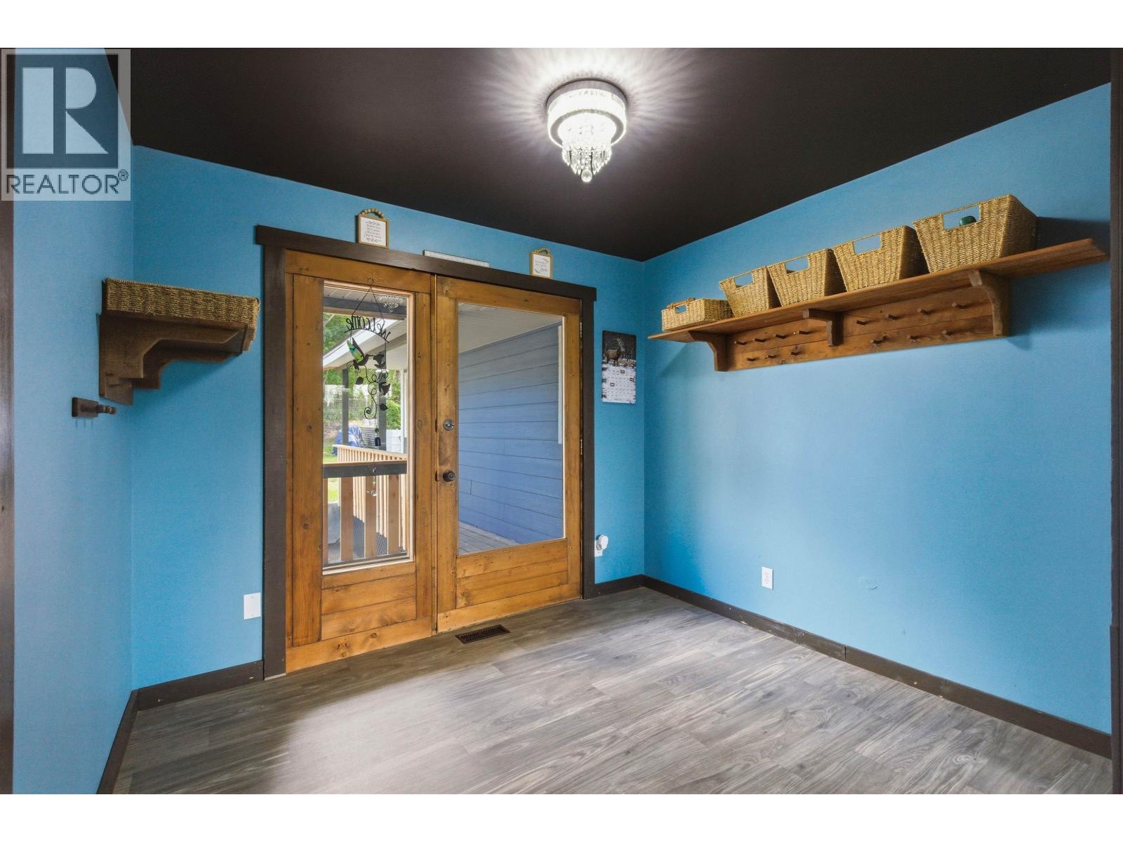 643 HODGSON ROAD - 6