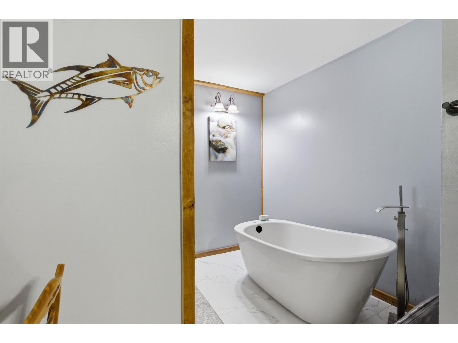 643 HODGSON ROAD - 14
