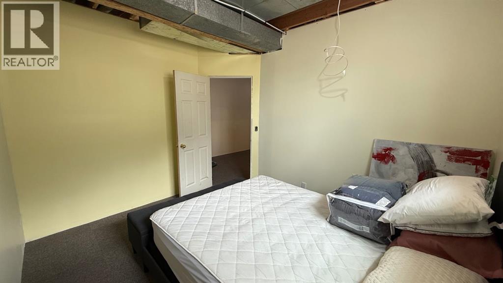 307 4 Avenue W - 29