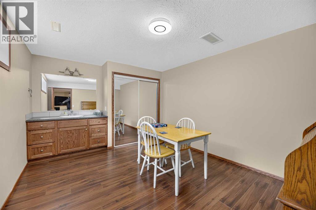 10 Vantage Crescent - 22