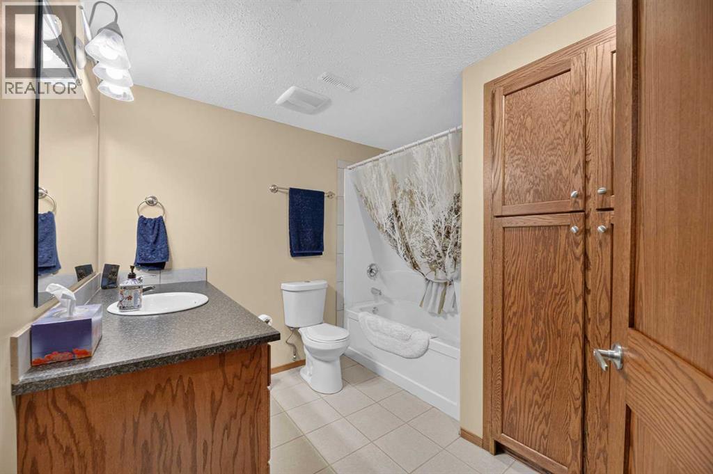 10 Vantage Crescent - 18