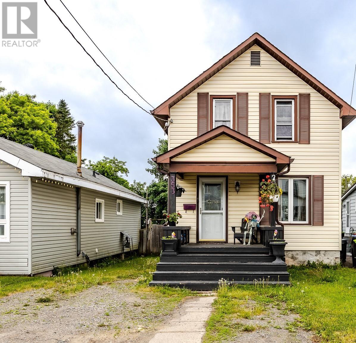 353 Wilson ST - 2