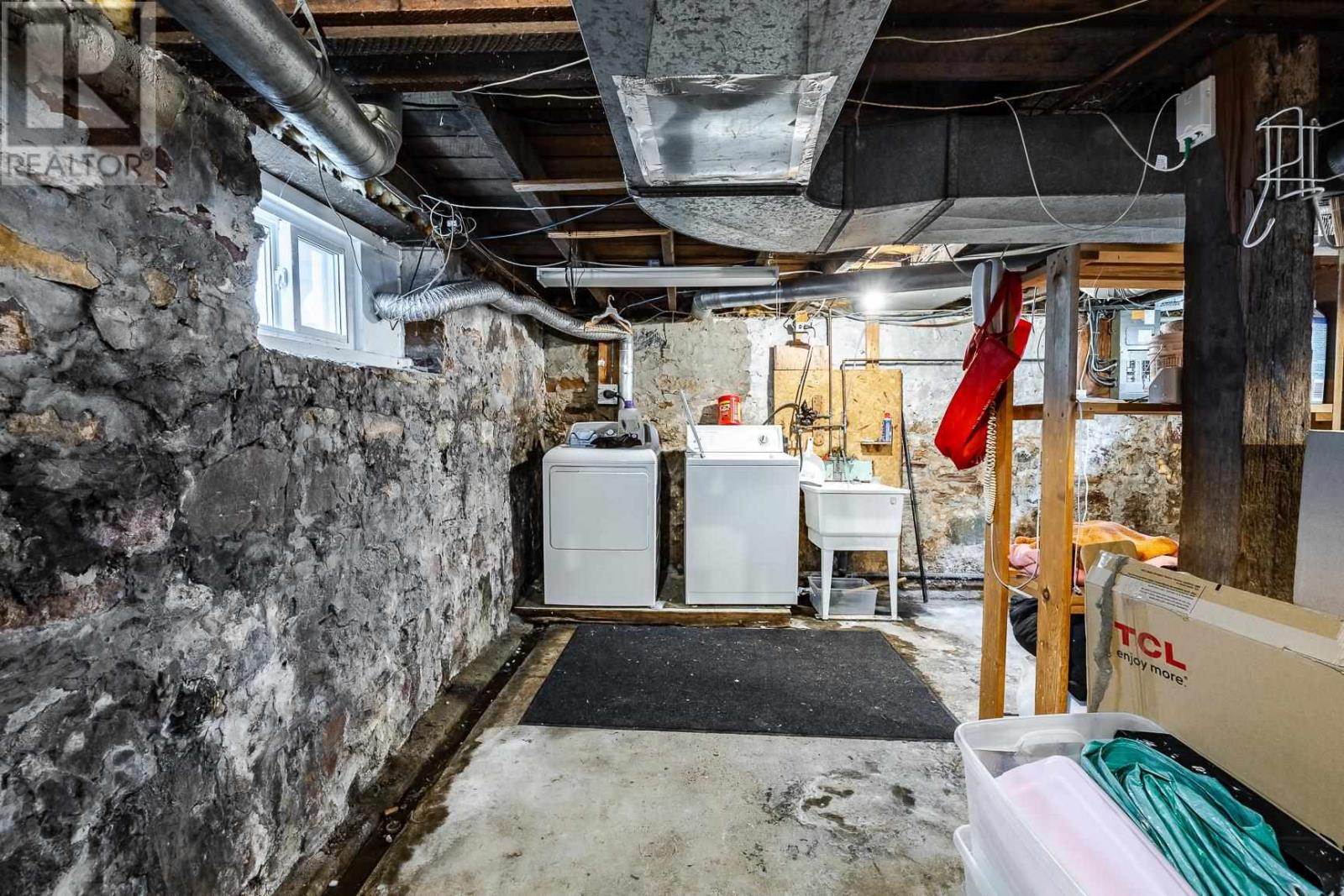 353 Wilson ST - Image 24
