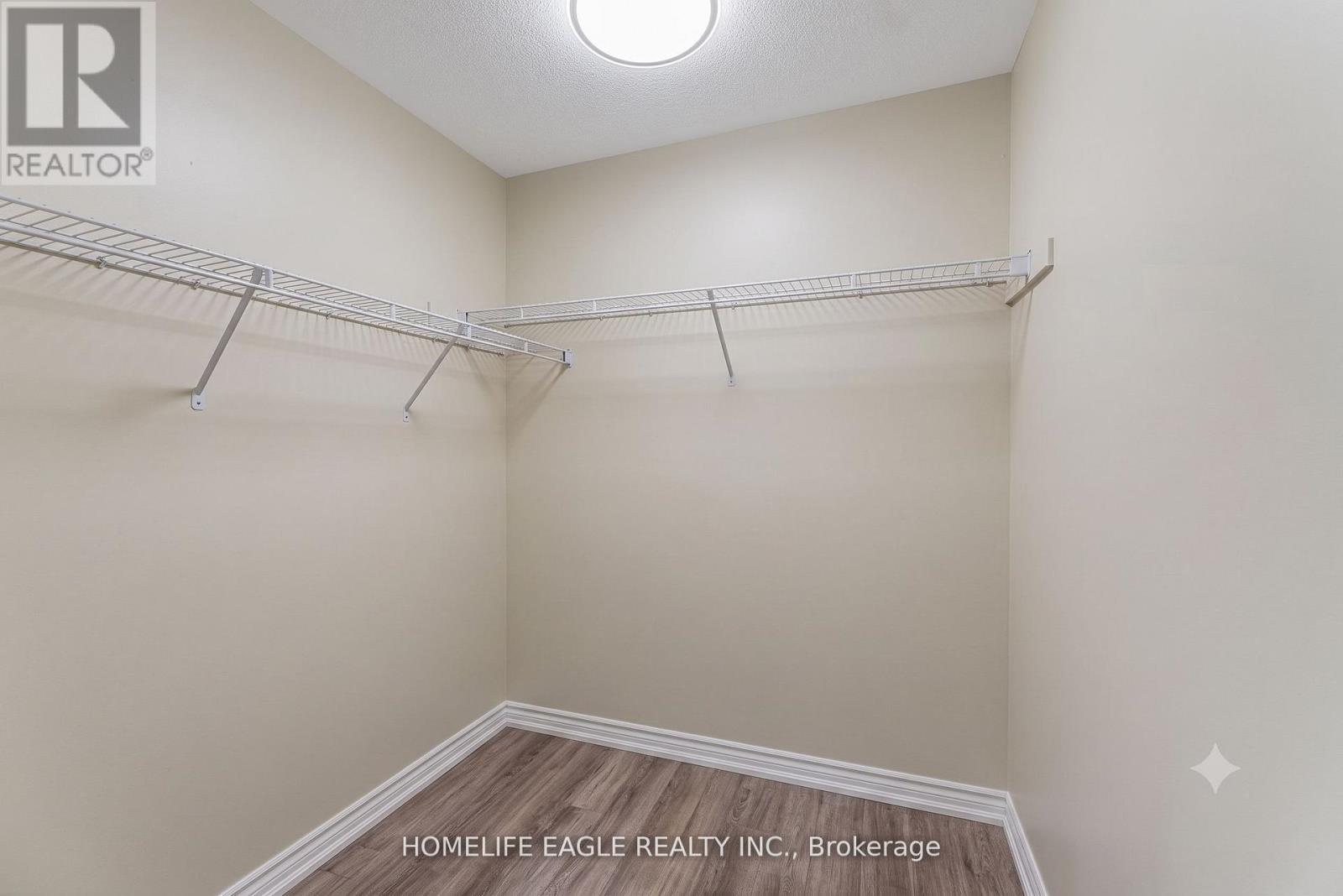 135 WAINSCOT AVENUE - 14