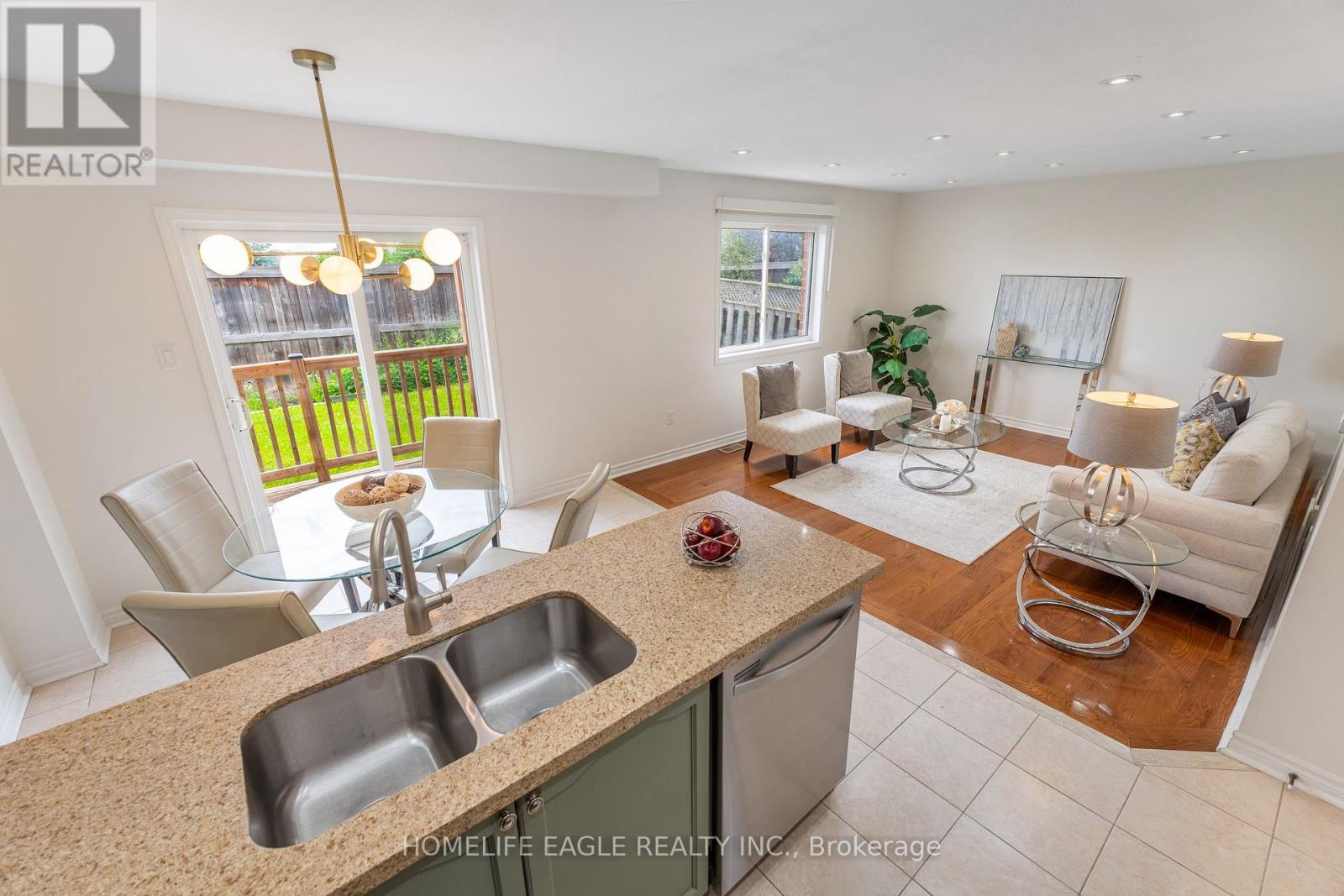 135 WAINSCOT AVENUE - 4