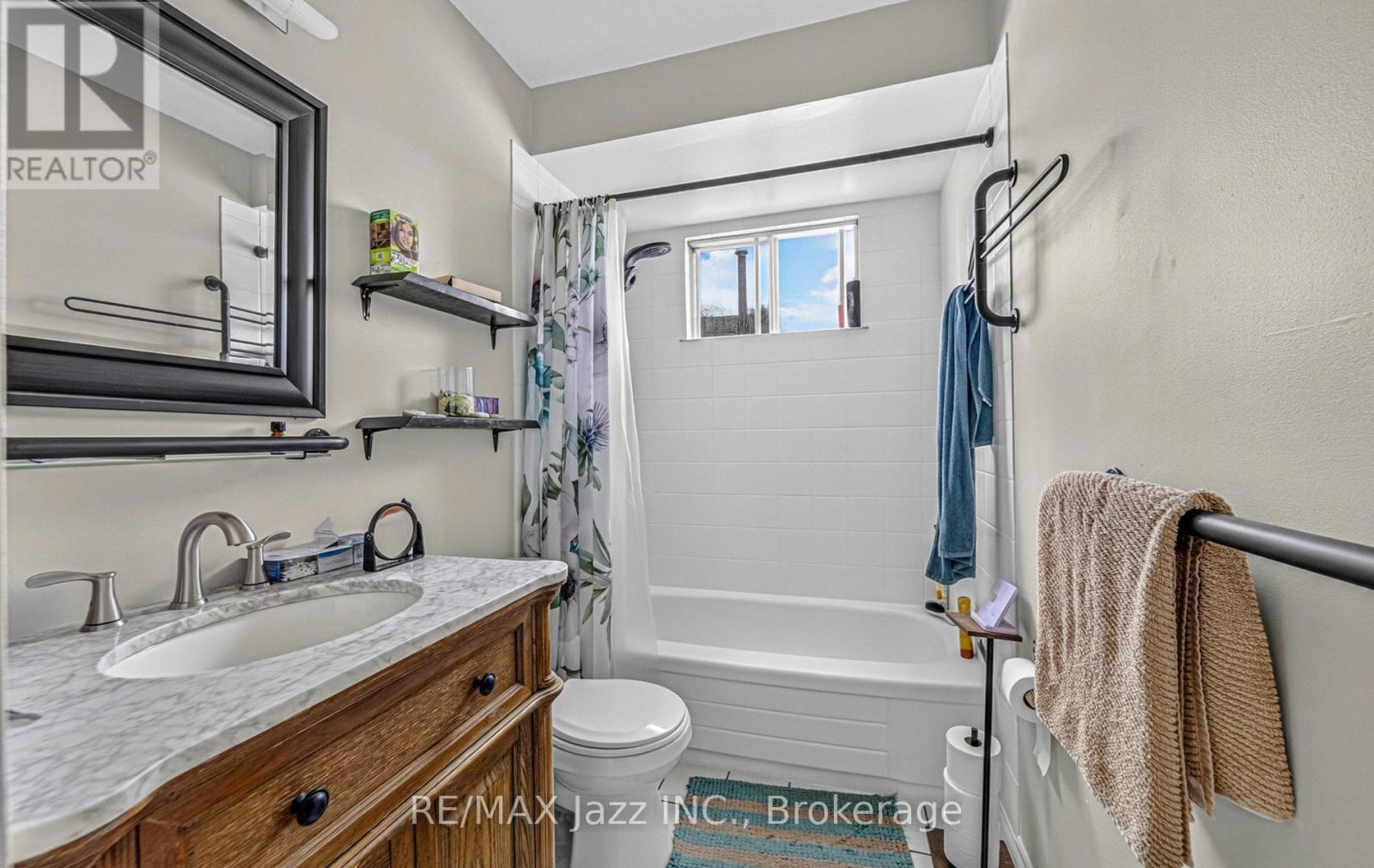1387 RITSON ROAD S - 11