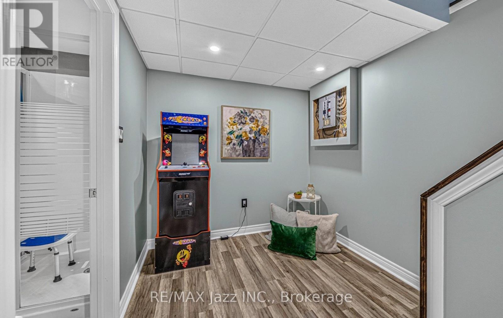 1387 RITSON ROAD S - 14
