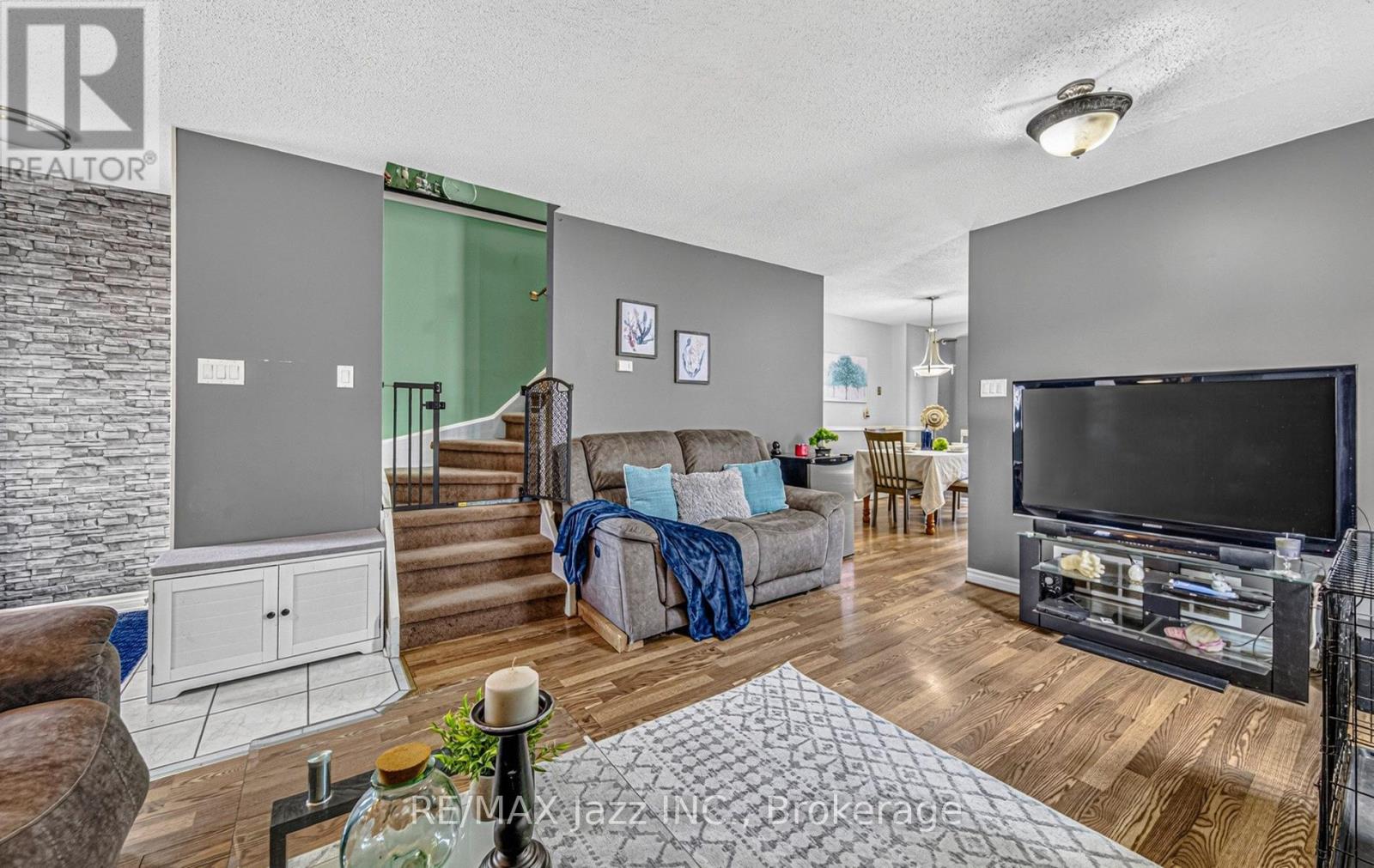 1387 RITSON ROAD S - 4