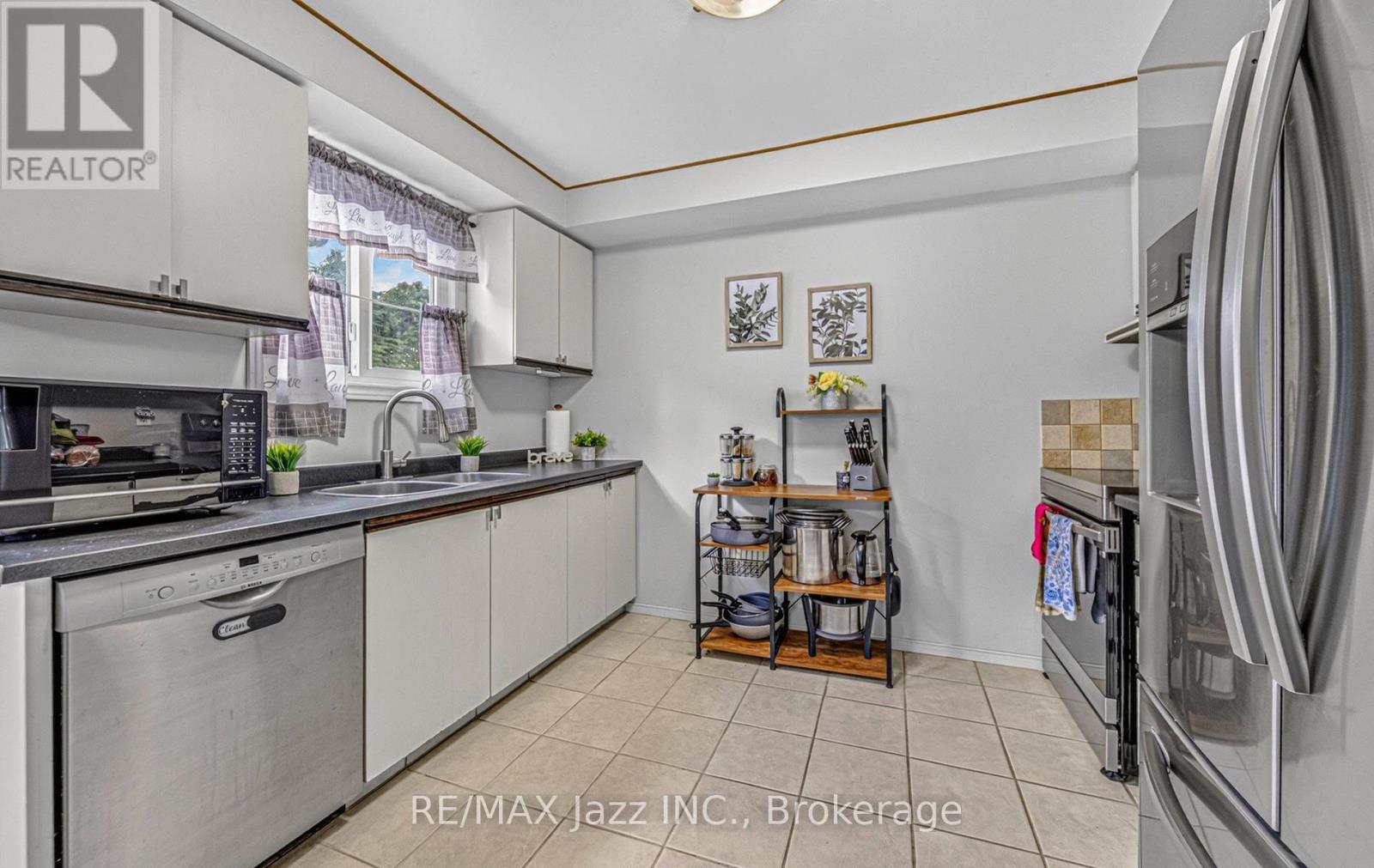1387 RITSON ROAD S - 6