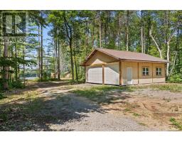 290 Hennessy Trail, Whitewater Region, ON K0J2L0 Photo 12