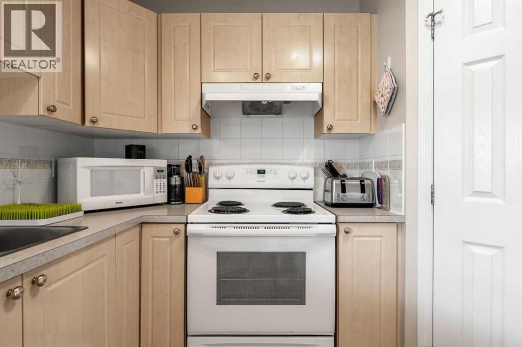 172 Citadel Bluff Close NW - 10