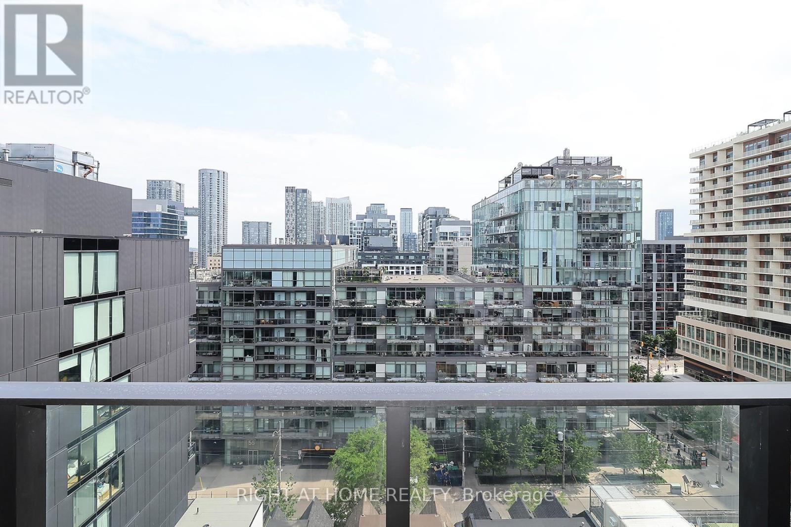 #1112 629 KING STREET W - 17