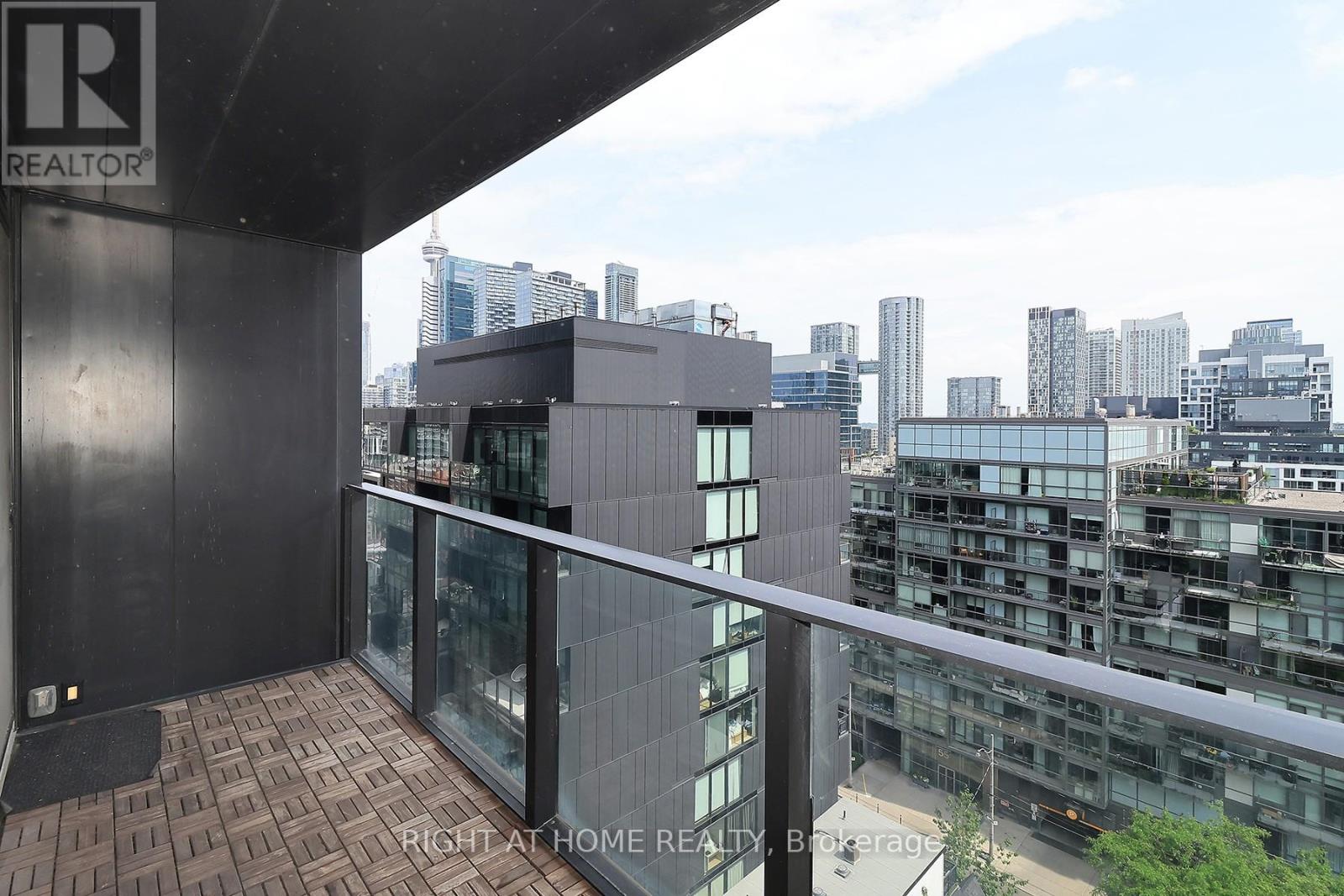 #1112 629 KING STREET W - 18