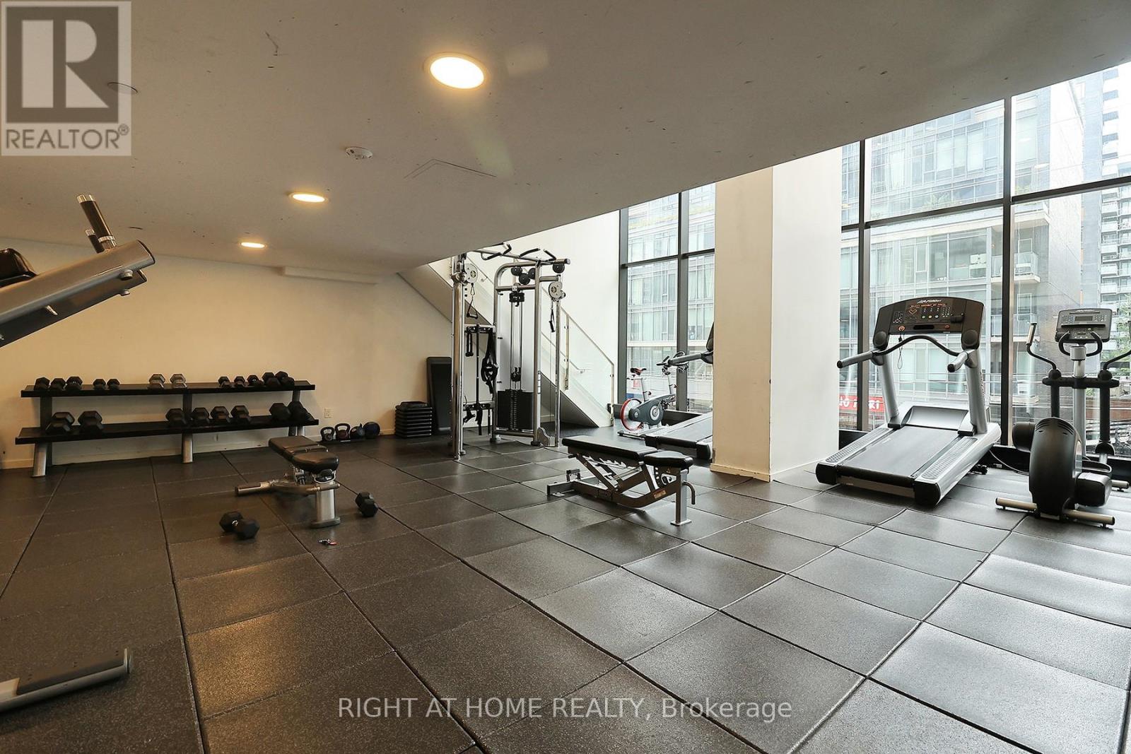 #1112 629 KING STREET W - 22