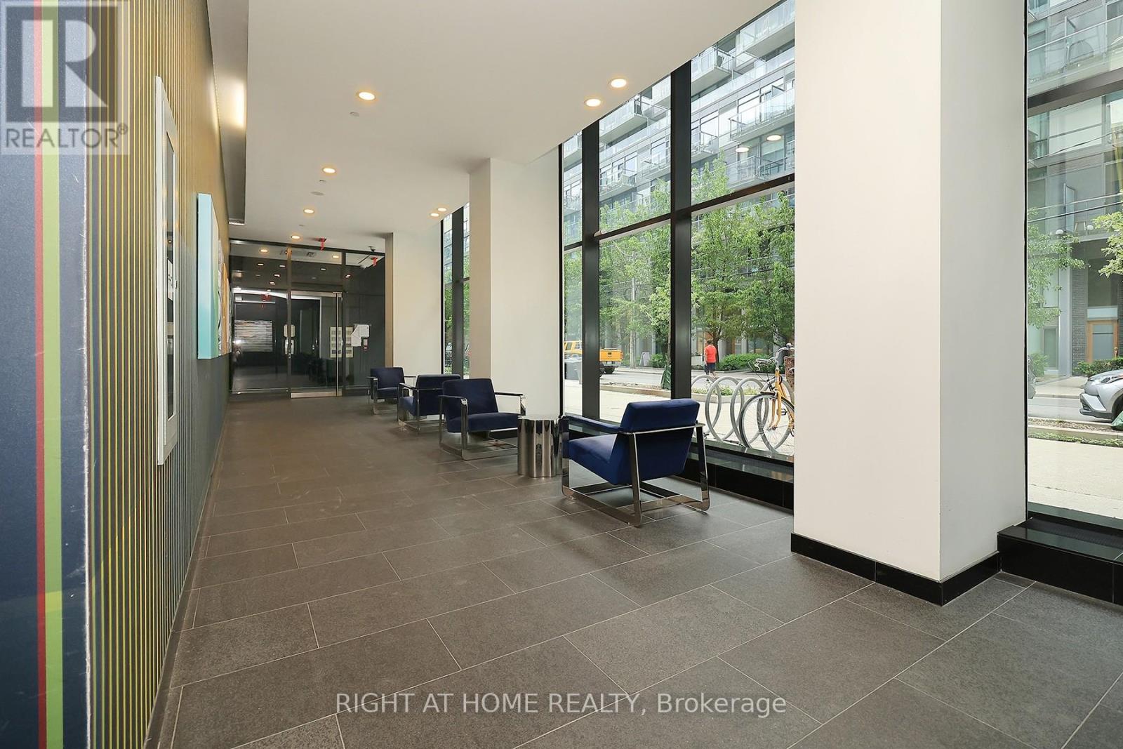 #1112 629 KING STREET W - 24