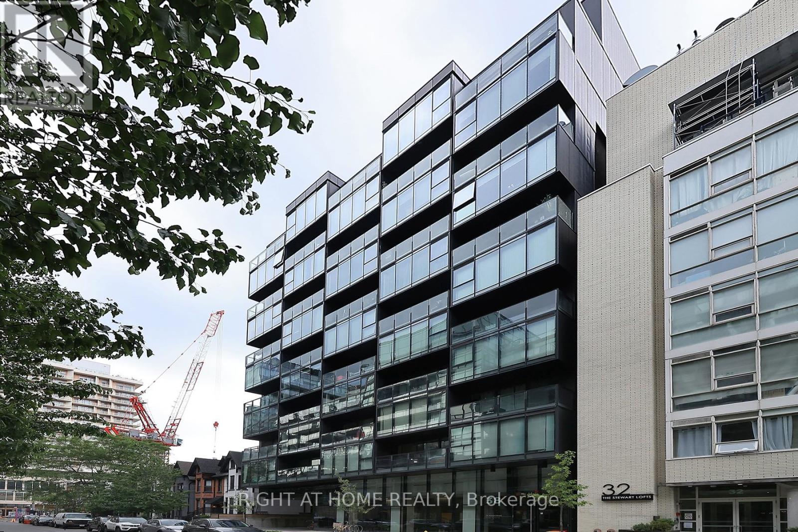 #1112 629 KING STREET W - 28