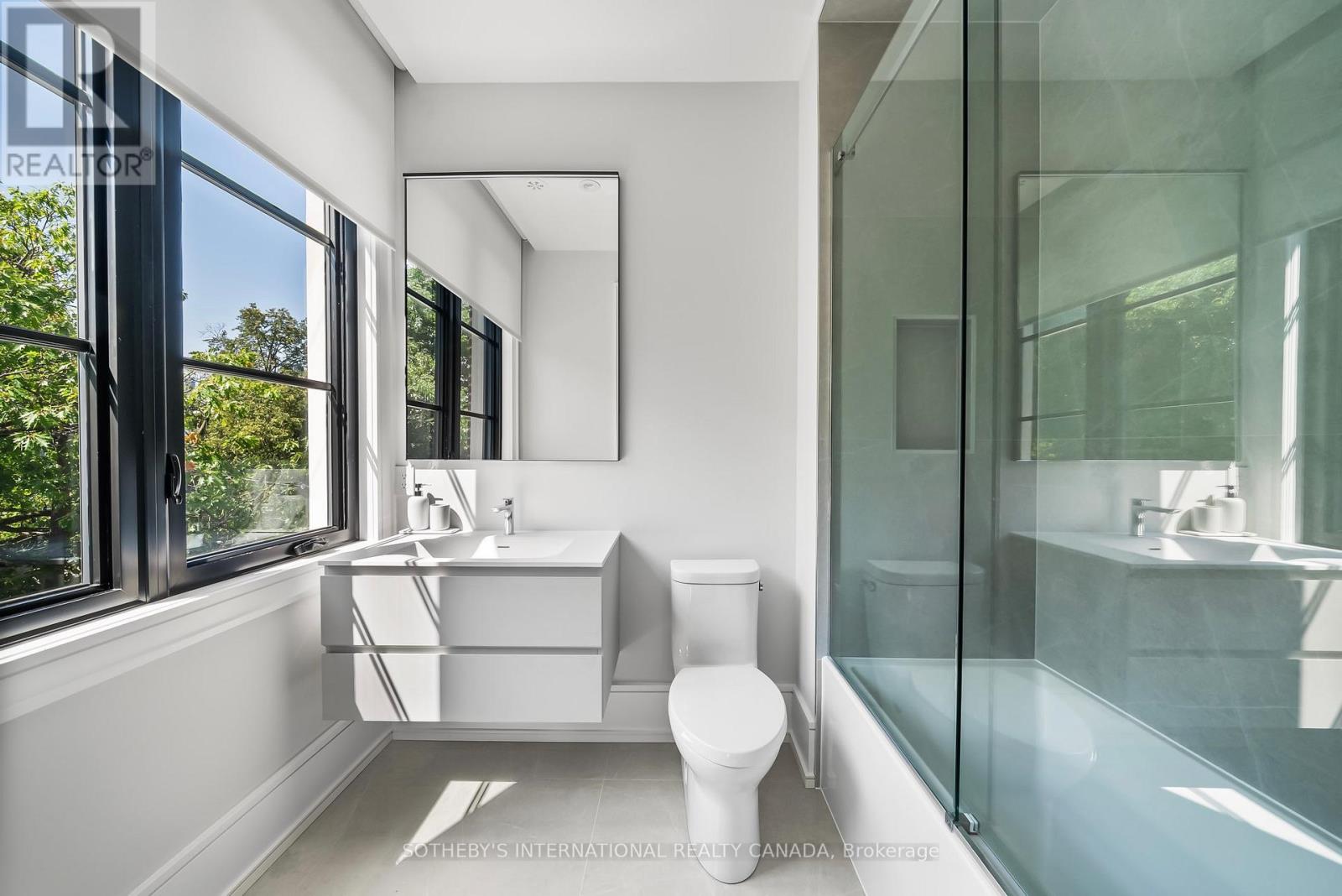734 AVENUE ROAD - 26