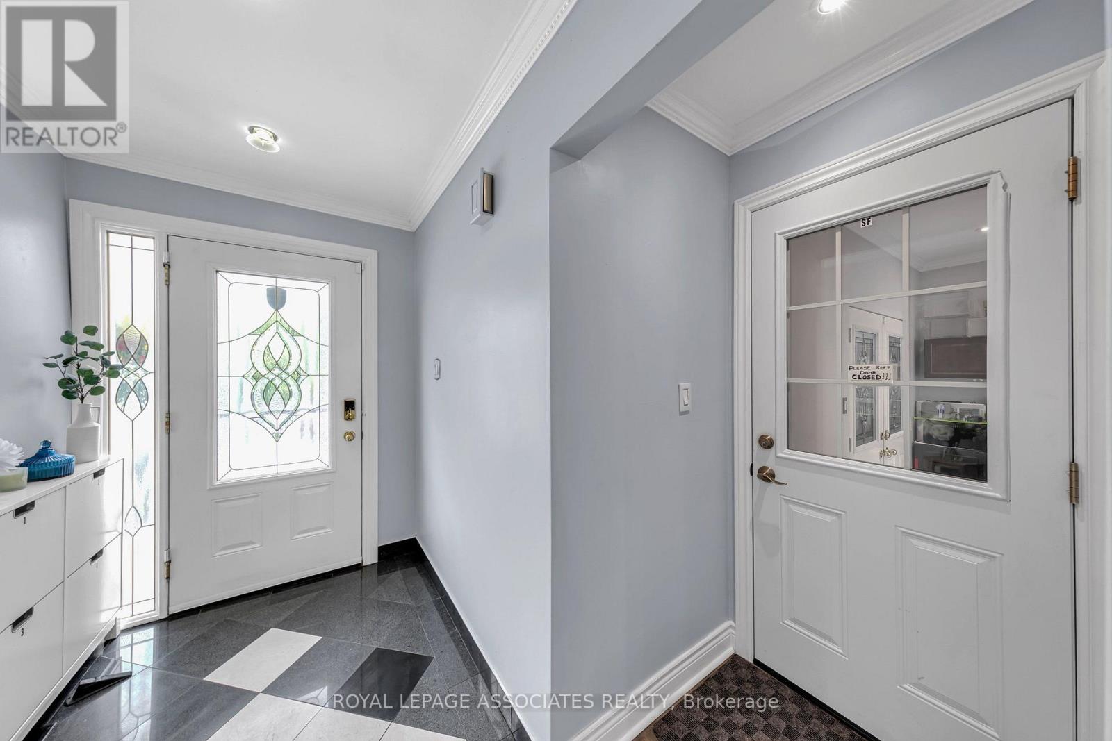 4 APSCO AVENUE - 14