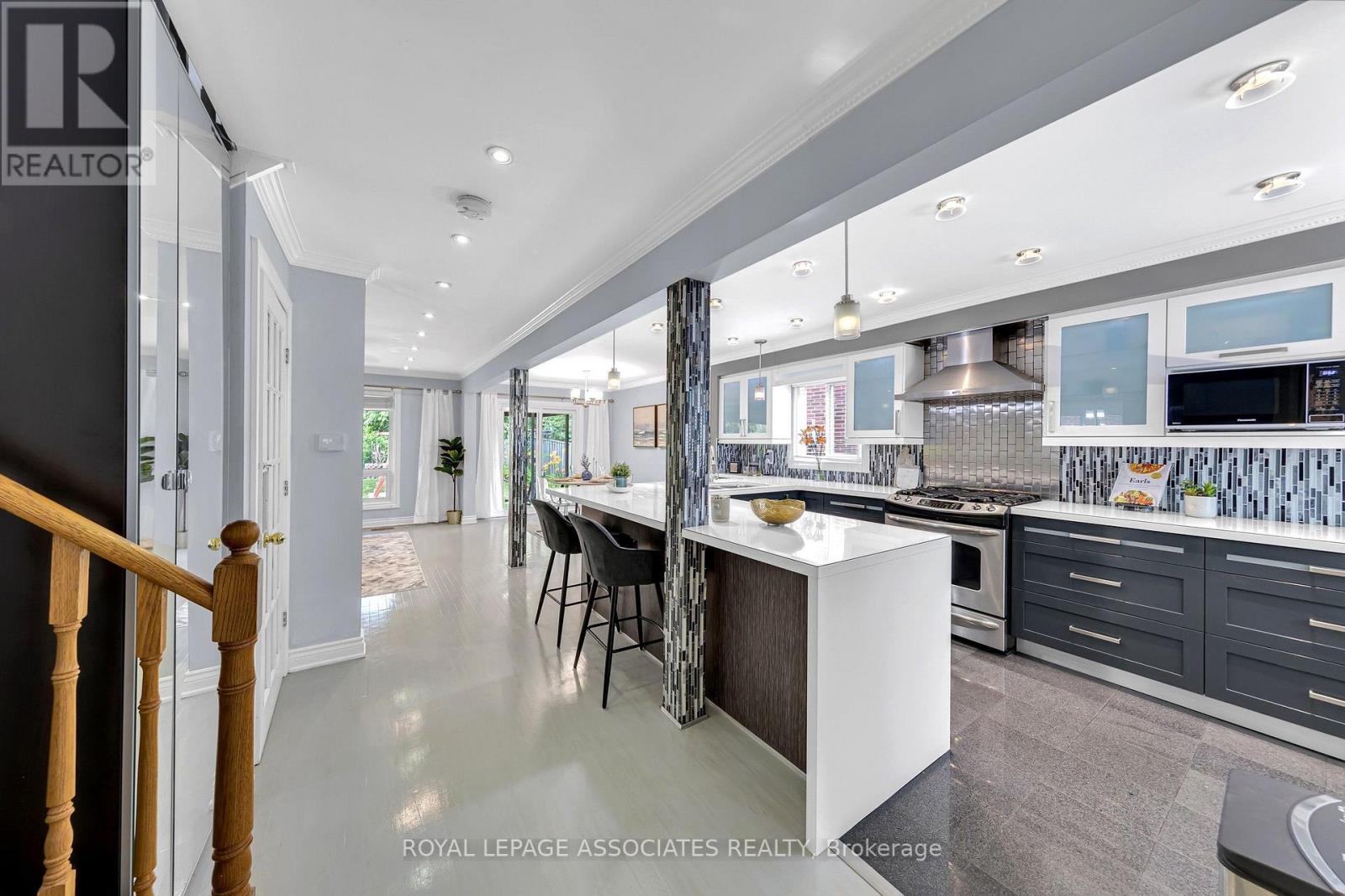 4 APSCO AVENUE - 15