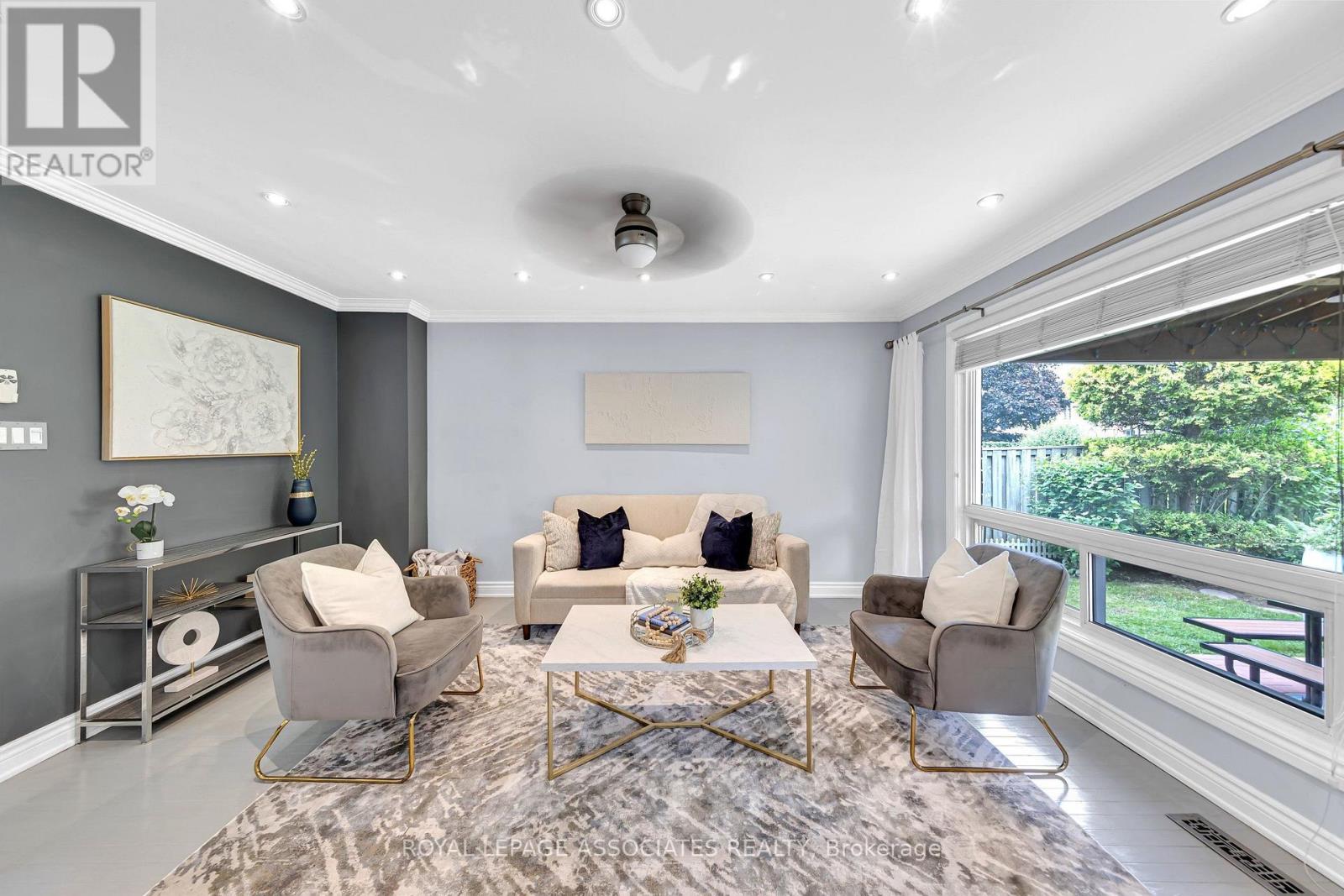 4 APSCO AVENUE - 22